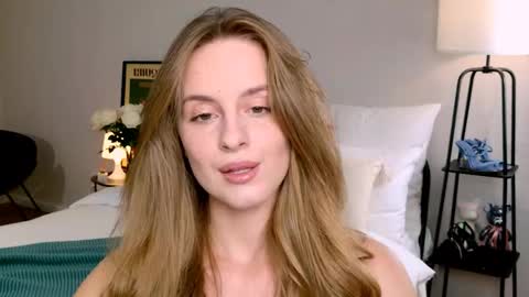 Snapshot of anitafischer chatting on 09/13/25, 02:06 Anita online show from 09/13/25, 02:06