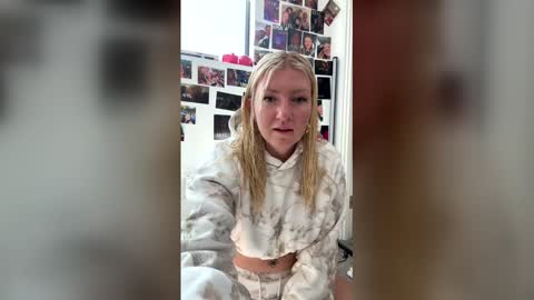 Anna online show from 03/15/26, 06:25