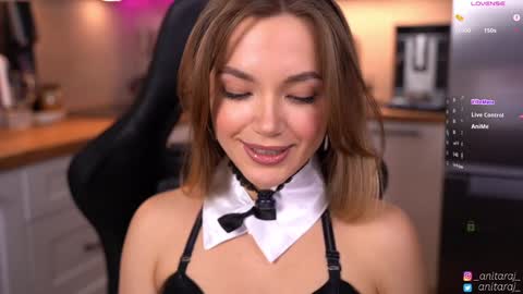 Snapshot of anitaraj_ chatting on 12/18/25, 07:09 Im Anita thumb up me please its important online show from 12/18/25, 07:09