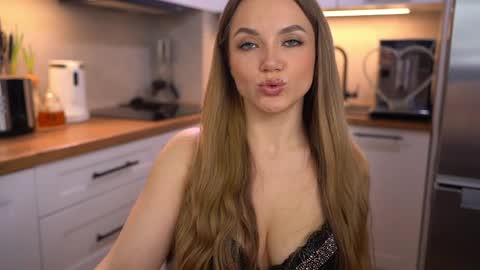 Snapshot of anitaraj_ chatting on 04/02/26, 07:11 Im Anita thumb up me please its important online show from 04/02/26, 07:11