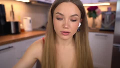 Snapshot of anitaraj_ chatting on 04/03/26, 07:23 Im Anita thumb up me please its important online show from 04/03/26, 07:23