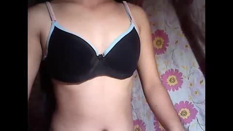 Snapshot of aniyahmii chatting on 03/14/26, 11:32 aniyahmii online show from 03/14/26, 11:32