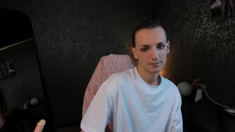 Snapshot of anjella_botton chatting on 03/07/26, 06:38 Angel online show from 03/07/26, 06:38