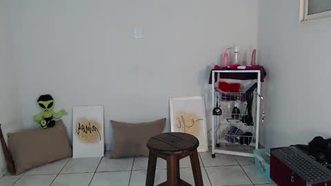 Hello My name is NaiaraPv is OPEN online show from 11/25/25, 12:43