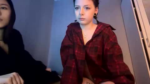 AnmiXHot online show from 11/14/25, 09:02