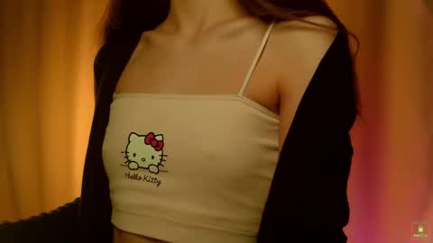 Snapshot of ann_amm chatting on 02/26/25, 10:04 Anna online show from 02/26/25, 10:04