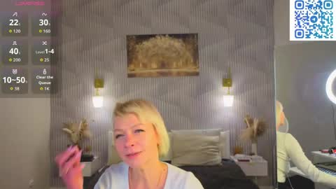 ann_annise online show from 06/03/26, 01:19