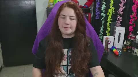 Snapshot of ann_cohen chatting on 06/16/26, 11:24 Only fans online show from 06/16/26, 11:24