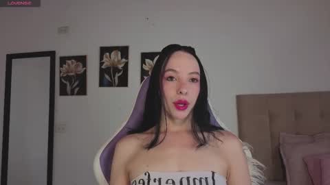 Snapshot of ann_gagner chatting on 11/25/25, 09:48 Ana online show from 11/25/25, 09:48