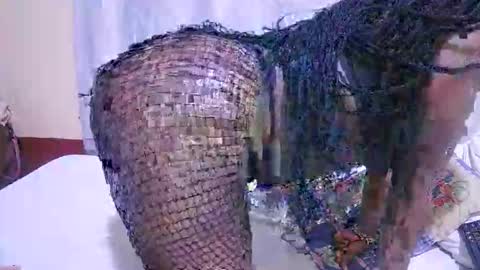 Snapshot of ann_keller chatting on 12/20/25, 09:00 ann_keller online show from 12/20/25, 09:00