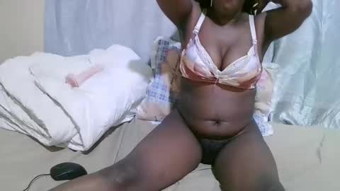 Snapshot of ann_keller chatting on 01/07/26, 04:04 ann_keller online show from 01/07/26, 04:04