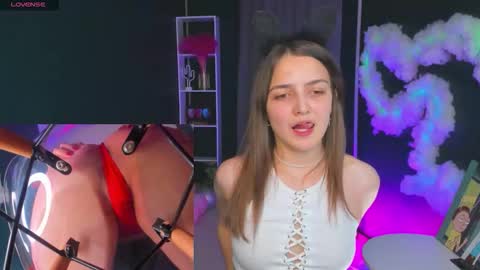 Snapshot of ann_perry chatting on 10/21/25, 02:01 Ann online show from 10/21/25, 02:01