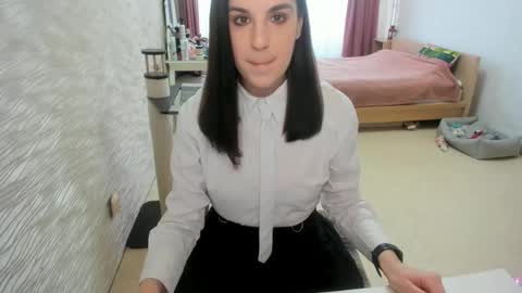 Snapshot of ann_venum chatting on 03/04/25, 10:13 Anna online show from 03/04/25, 10:13