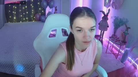 Snapshot of ann_woood chatting on 03/18/26, 07:11 ann_woood online show from 03/18/26, 07:11