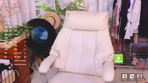 anna6513812 online show from 06/07/26, 11:36