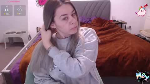 Anadirectgirl online show from 04/12/26, 09:36