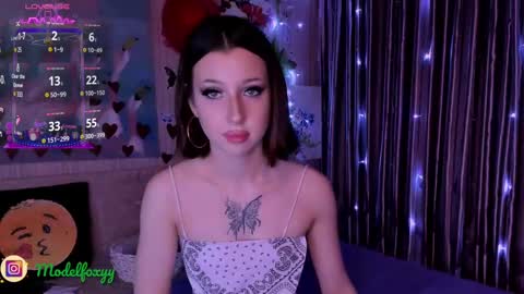 Snapshot of anna_de_fox chatting on 02/22/25, 11:57 Anna online show from 02/22/25, 11:57