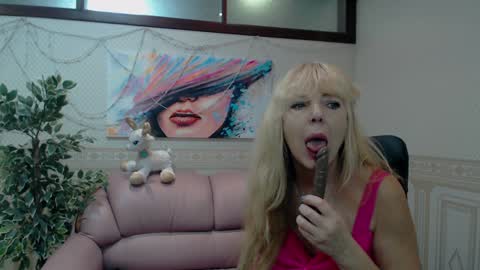 Anna Ditrih online show from 01/09/25, 01:13
