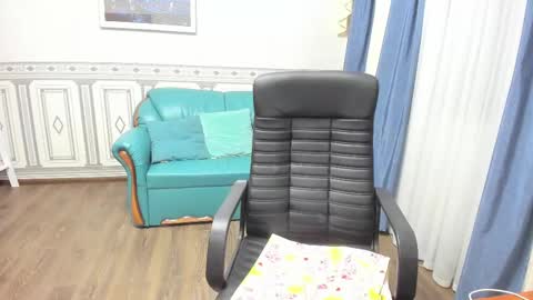 Anna Ditrih online show from 03/12/25, 03:51