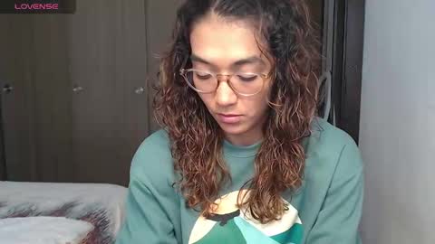 Anna online show from 10/01/25, 02:45