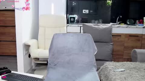 Snapshot of anna_glamlovely chatting on 03/17/26, 12:52 Anna online show from 03/17/26, 12:52