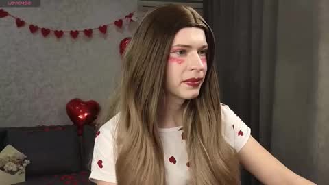 Snapshot of anna_inheart chatting on 02/14/26, 02:25 Anna online show from 02/14/26, 02:25