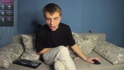 Snapshot of anna_jason chatting on 01/15/25, 05:37 Fansly Jason sweet ass online show from 01/15/25, 05:37