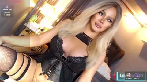 Snapshot of anna_mclaine chatting on 07/06/26, 02:47 Miss Anna online show from 07/06/26, 02:47