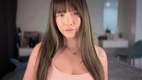 Snapshot of anna_morison chatting on 10/19/25, 01:34 Annet online show from 10/19/25, 01:34