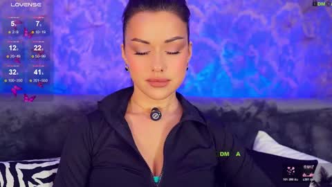 Snapshot of anna_na_sik chatting on 12/19/25, 10:33 AnnaConda online show from 12/19/25, 10:33