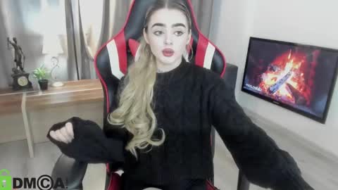 Anna online show from 12/12/24, 06:10