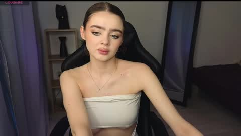 Anna online show from 03/06/25, 03:56