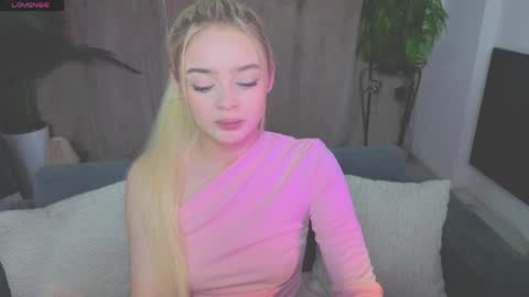 Snapshot of anna_nickol chatting on 03/27/26, 04:29 Anna online show from 03/27/26, 04:29