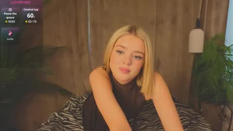 Snapshot of anna_nickol chatting on 04/23/26, 12:29 Anna online show from 04/23/26, 12:29