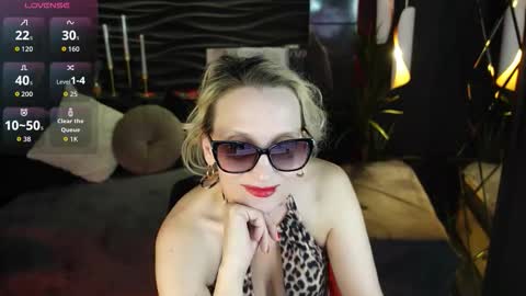 Snapshot of anna_noir chatting on 03/14/26, 02:00 Anna online show from 03/14/26, 02:00