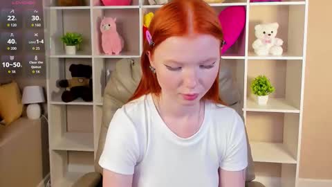 Snapshot of anna_patterson chatting on 09/28/25, 08:31 Anna online show from 09/28/25, 08:31