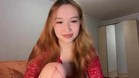 Snapshot of anna_raspberry chatting on 04/28/26, 06:02 Anne online show from 04/28/26, 06:02