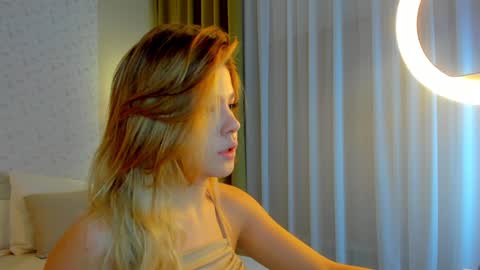 Anna online show from 01/09/25, 01:18