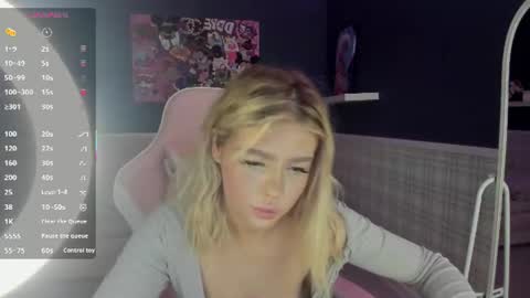 Snapshot of anna_robinson chatting on 06/13/26, 01:14 Anna online show from 06/13/26, 01:14