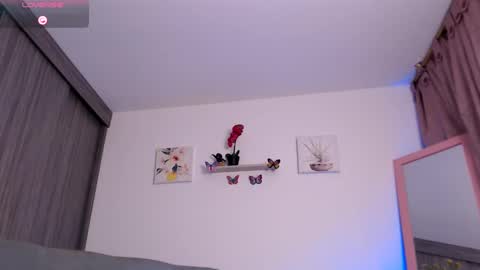 Snapshot of anna_ross_ chatting on 03/07/25, 04:44 Anna independent model online show from 03/07/25, 04:44