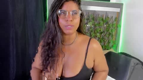 Snapshot of anna_sex_m chatting on 04/10/26, 05:01 anna_sex_m online show from 04/10/26, 05:01