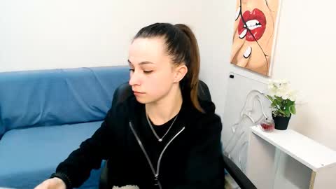 anna_sia_ online show from 03/24/26, 06:40