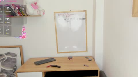 Snapshot of anna_wells chatting on 12/23/24, 08:03 Anna Weells online show from 12/23/24, 08:03