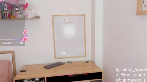 Snapshot of anna_wells chatting on 02/10/25, 09:15 Anna Weells online show from 02/10/25, 09:15