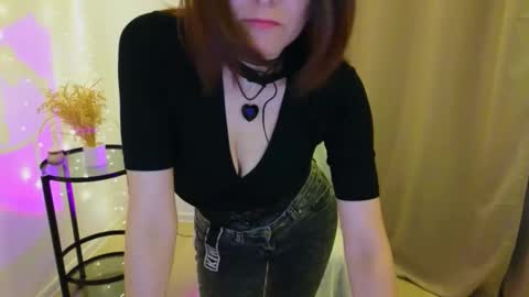 annaabels online show from 09/30/25, 07:24