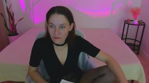 annaabels online show from 10/19/25, 08:20