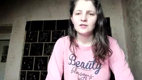 Snapshot of annaahcharm chatting on 12/16/24, 10:03 annaahcharm online show from 12/16/24, 10:03