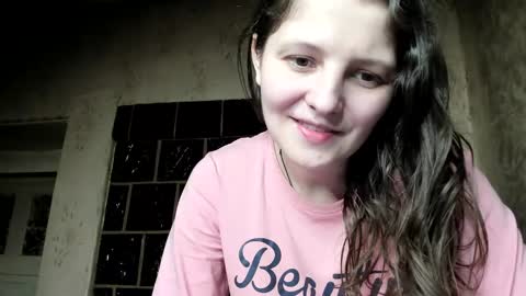 Snapshot of annaahcharm chatting on 12/21/24, 10:40 annaahcharm online show from 12/21/24, 10:40