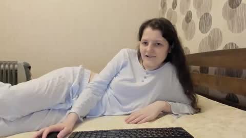 Snapshot of annaahcharm chatting on 06/05/26, 10:26 annaahcharm online show from 06/05/26, 10:26