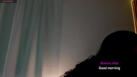 Snapshot of annaarela chatting on 02/25/25, 01:17 Annaarela online show from 02/25/25, 01:17